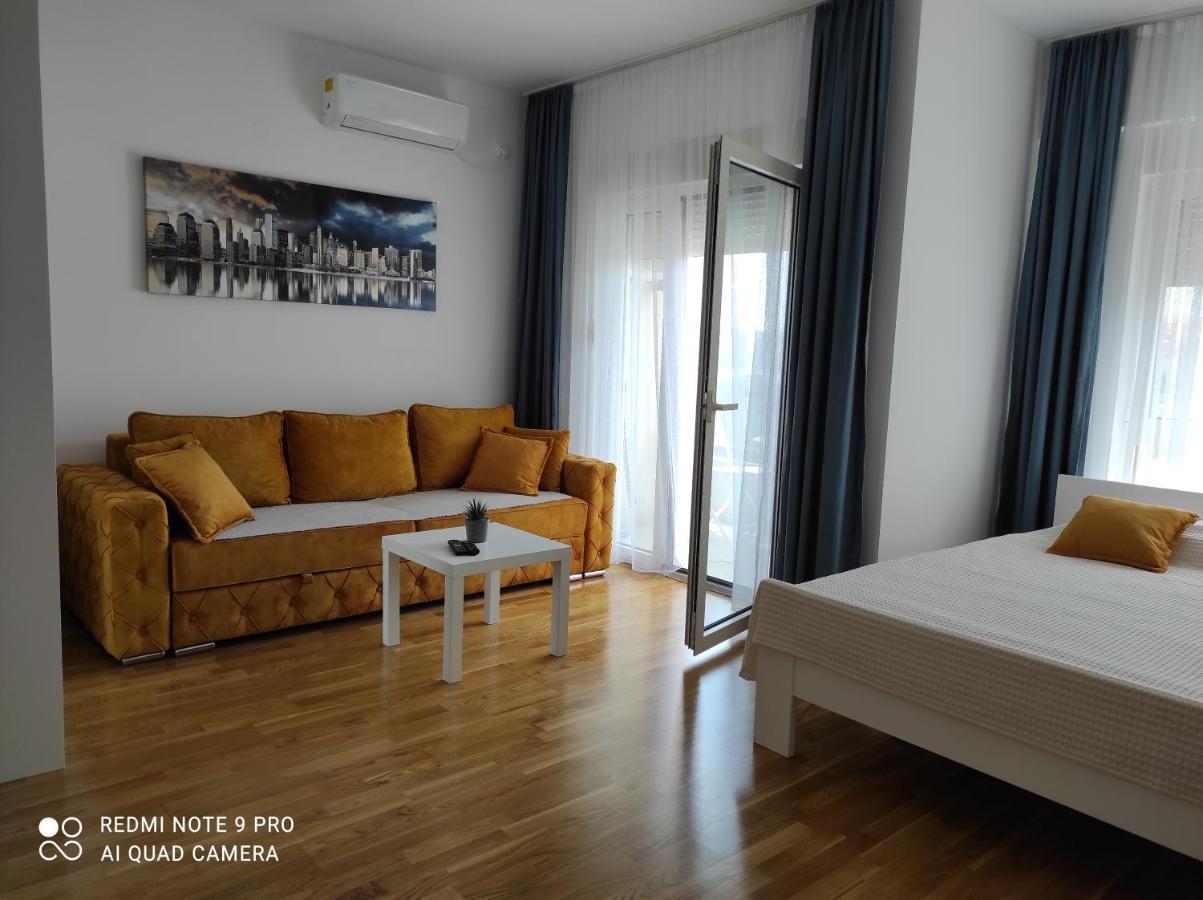 Comfort Studio With Sea View And Swimming Pool Bečići Kültér fotó