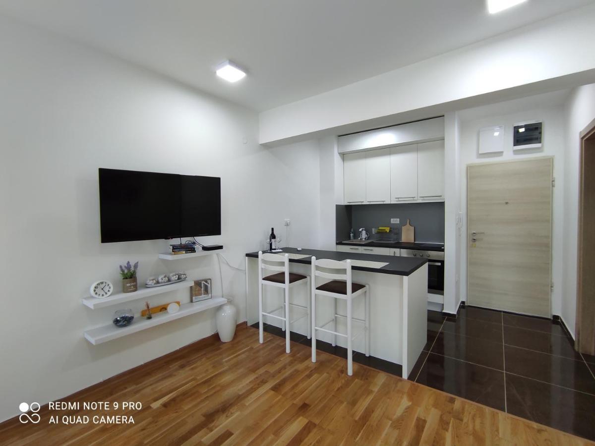 Comfort Studio With Sea View And Swimming Pool Bečići Kültér fotó